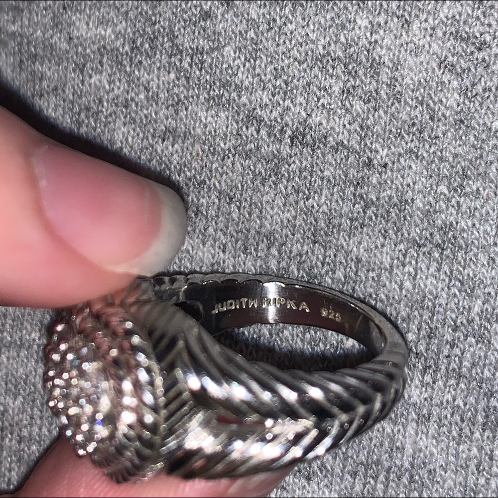 Ring - Picture 3 of 3